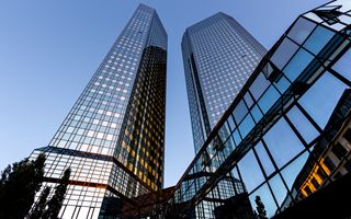 Deutsche bank oggi deals in borsa